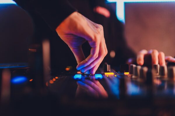 dreamstime_m_172355788-min